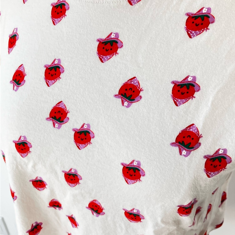 Old Navy crew neck Tee with Red Strawberry Cowboy Cowgirl hat coastal - Picture 3 of 7
